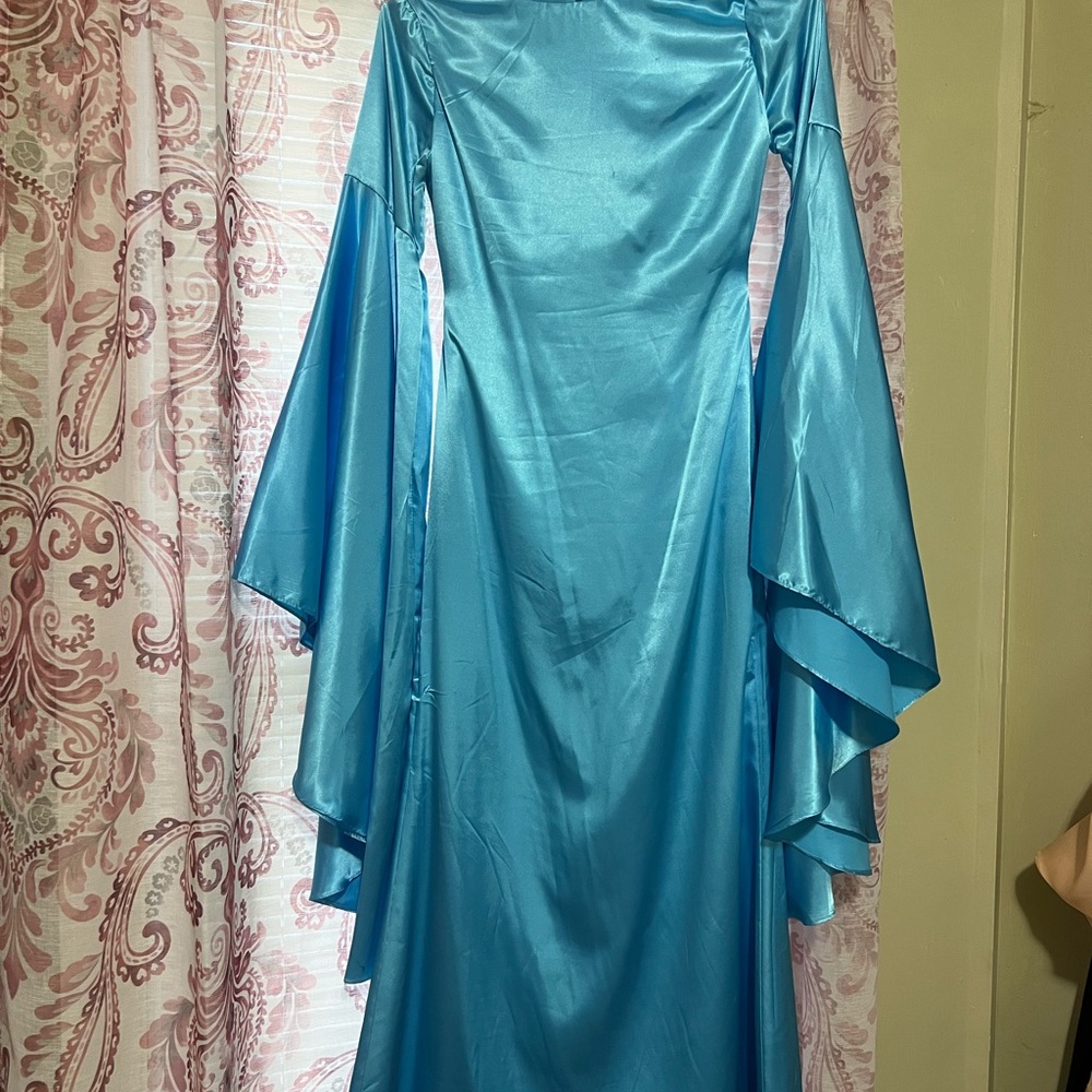 Elegant Blue Satin Gown with Flared Sleeves